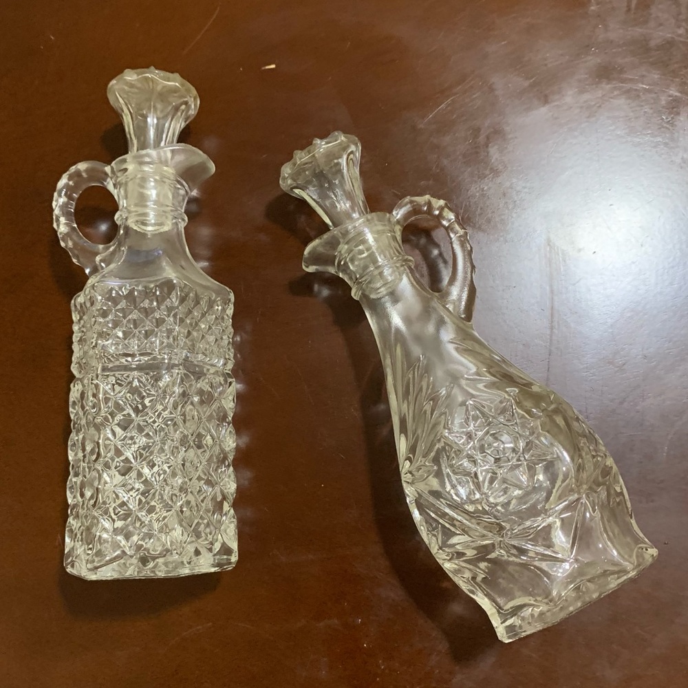 Vintage Glass bottle with stopper set of 2💞
